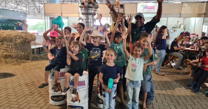 NBHA Brazil promove ações com as crianças visando fomentar o esporte